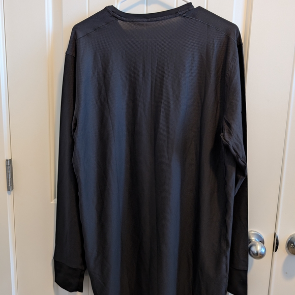 Duluth Trading Co Men's Charcoal Long Sleeve Tee - Picture 8 of 8